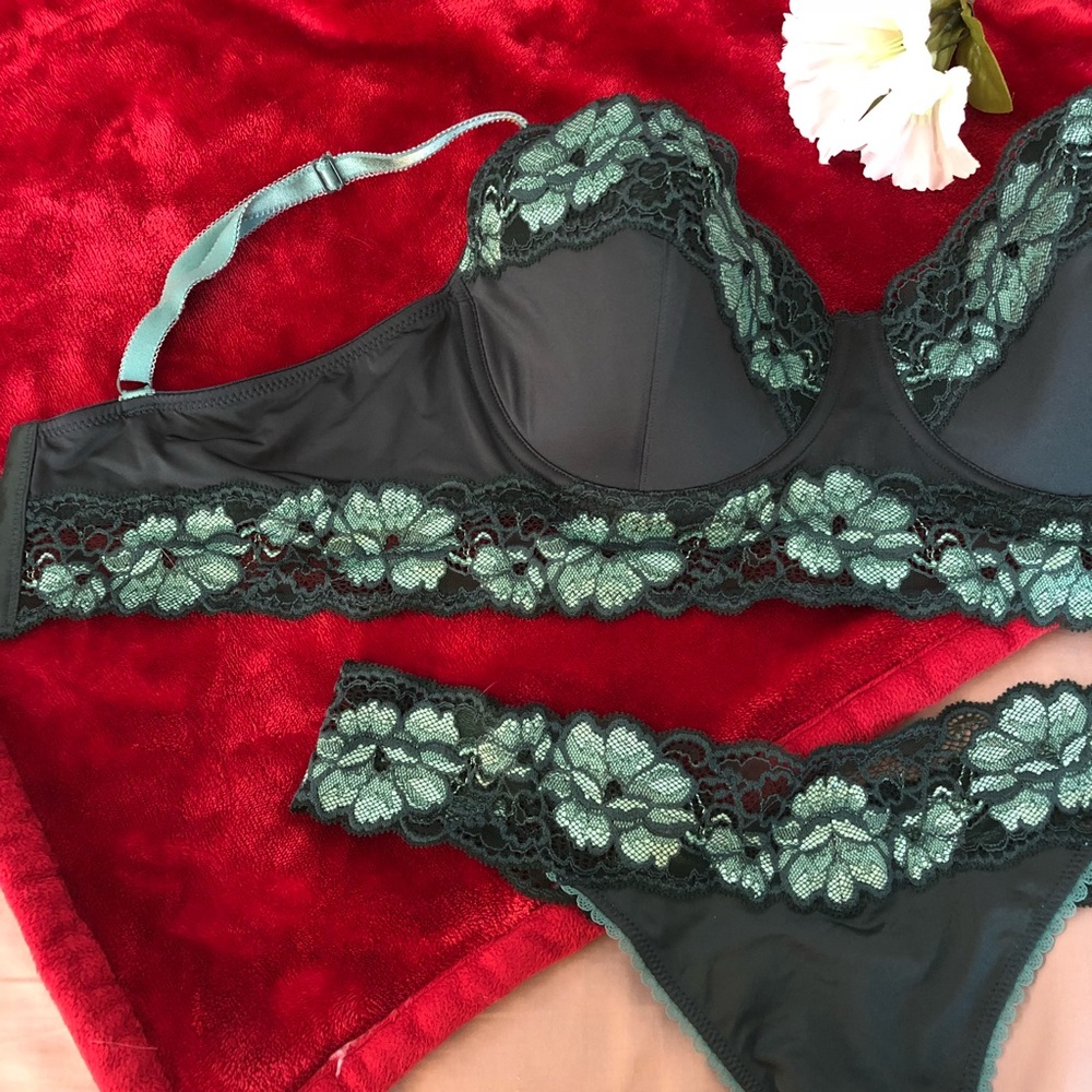 Adore Me Wynona Contour Bra and Panty Set